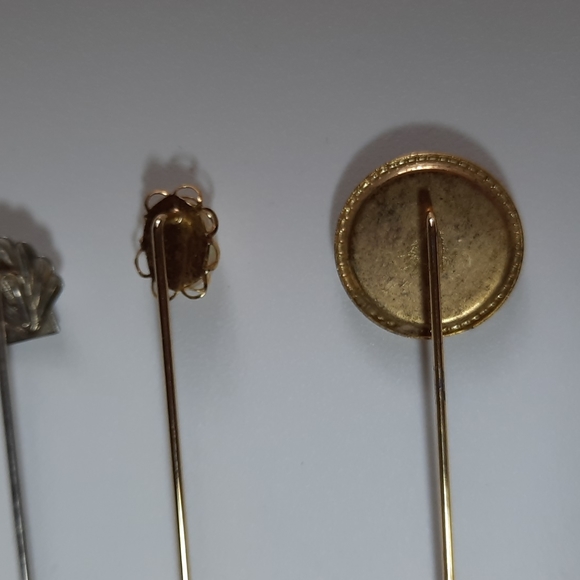 Four (4), Stick Pins, 3 Gold Tone, 1 Silver Tone - Picture 5 of 6
